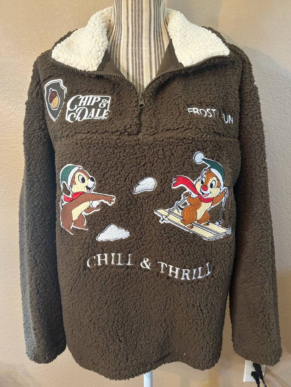 NWT Disney Jacket Medium Brown Teddy Sherpa Pullover Chip & Dale Embroidery Cozy